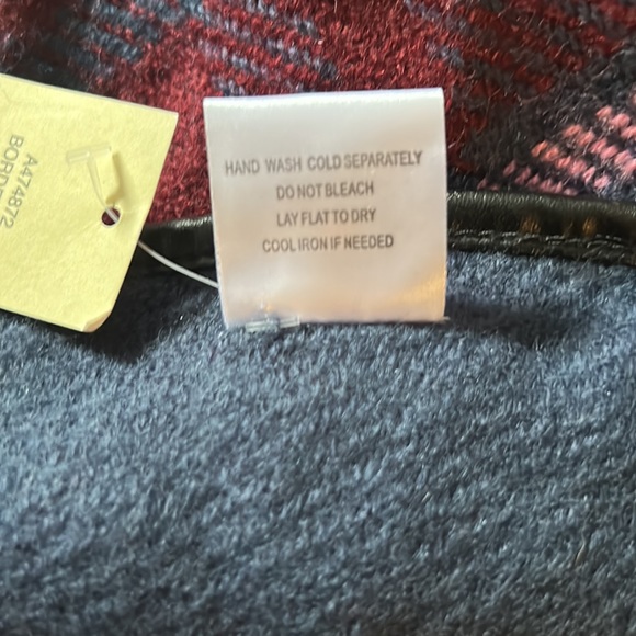 Poncho! - Picture 5 of 5